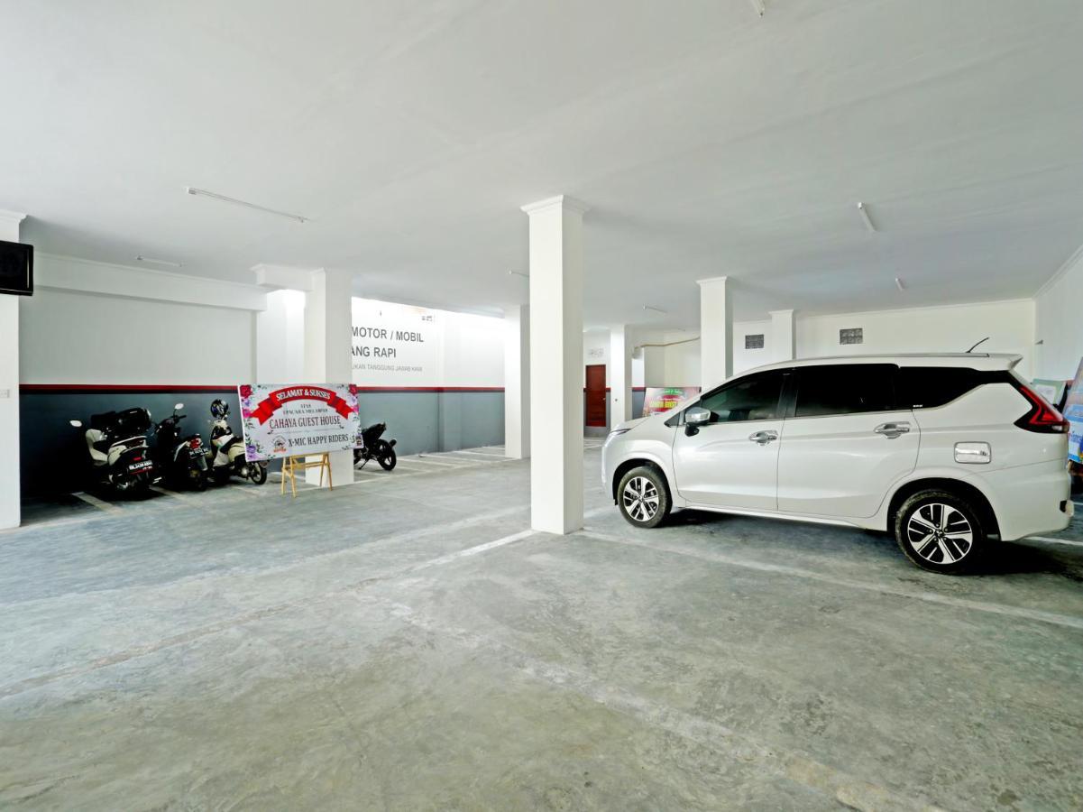 Oyo 90859 Cahaya Guest House Pesanggaran ภายนอก รูปภาพ