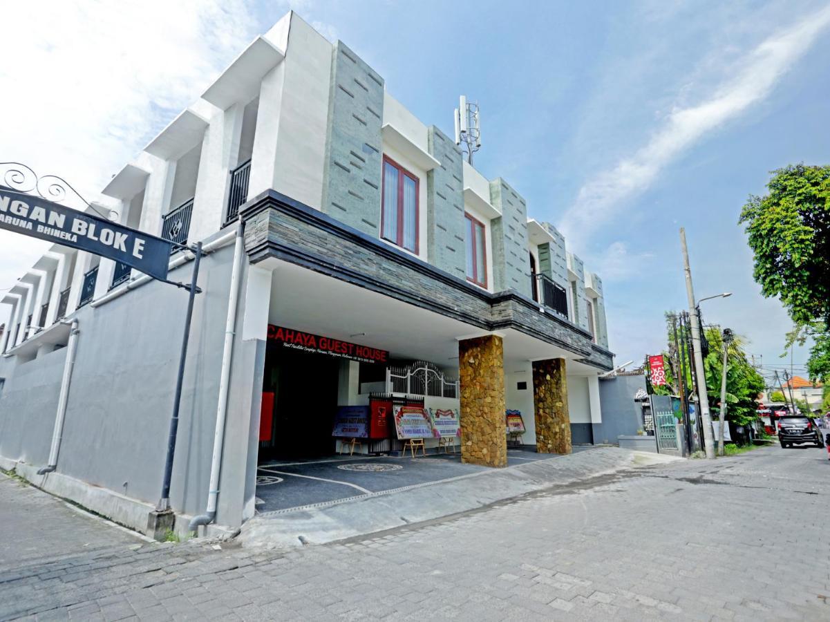 Oyo 90859 Cahaya Guest House Pesanggaran ภายนอก รูปภาพ